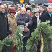 Depuneri de coroane şi marş de comemorare pentru victimele Revoluţiei, la Cluj